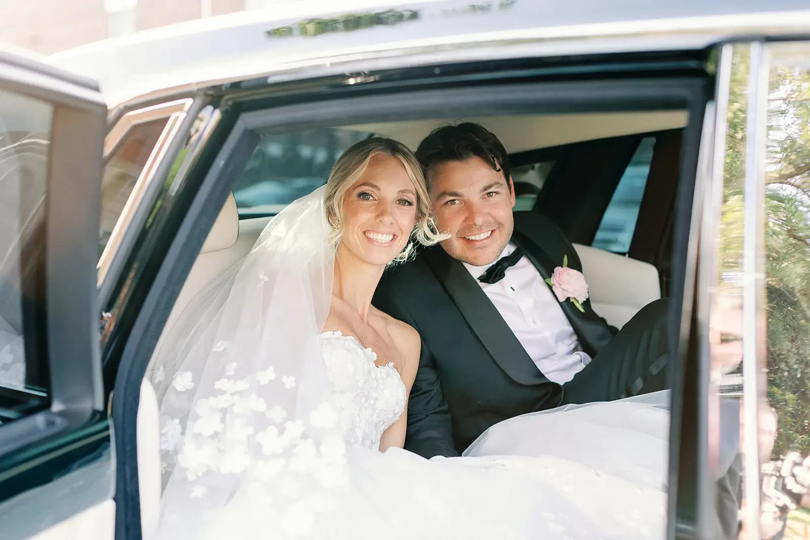 Allie & Gray Cottrell. Desktop Image