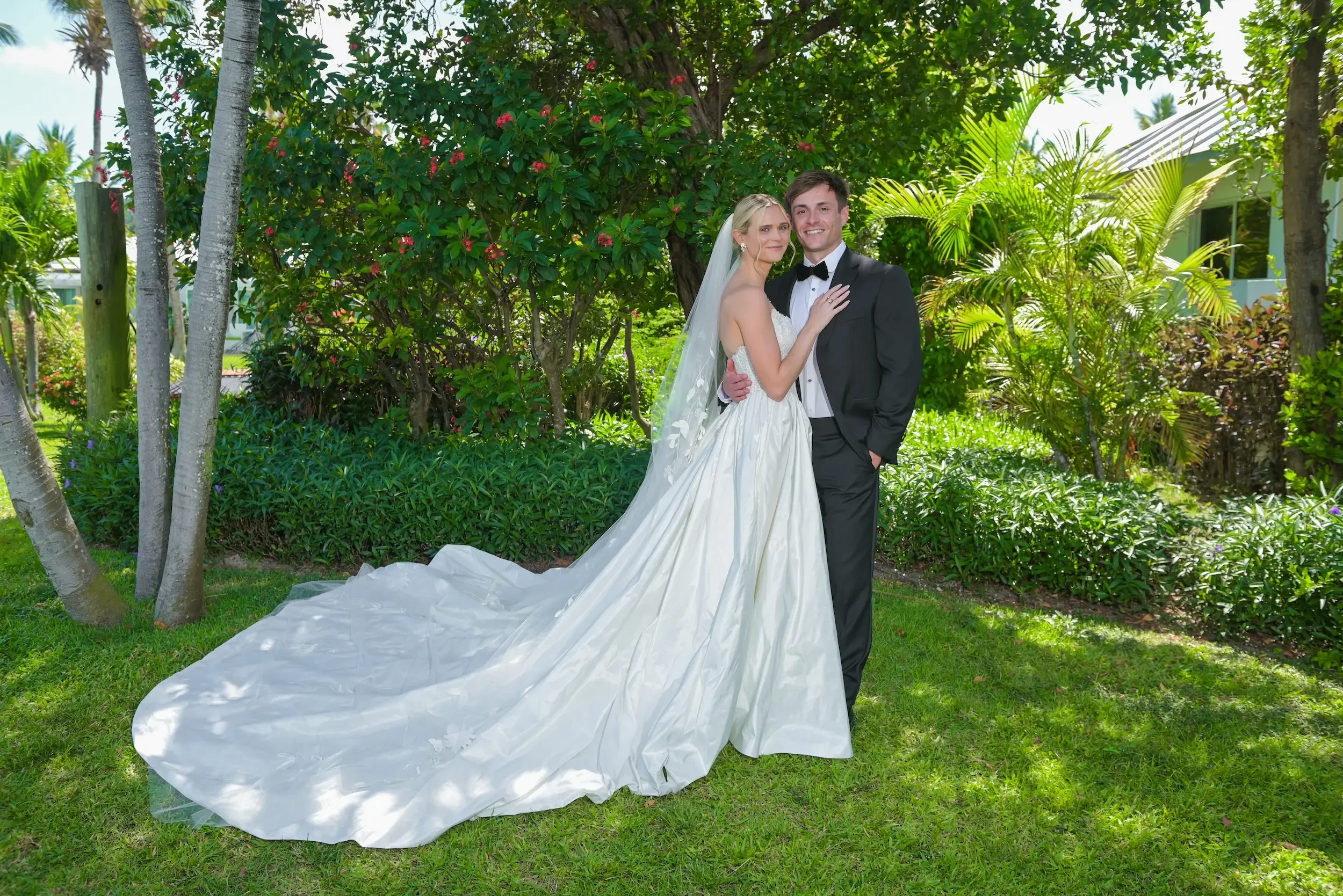 Brittney & Christian Reinhardt. Mobile Image